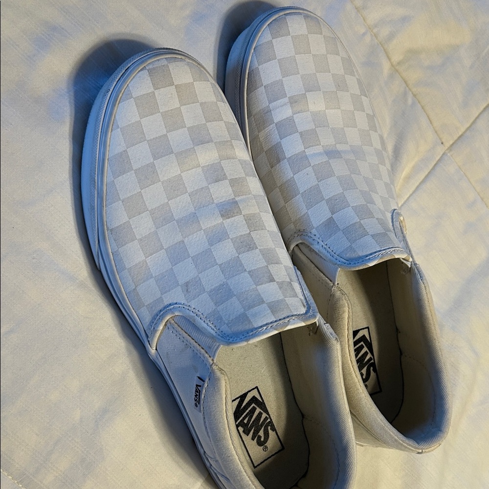 Vans Men's Gray Checkered Slip-On Shoes - Picture 2 of 7
